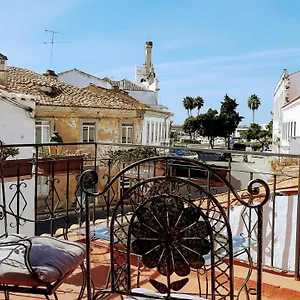 Happy Terrace Downtown Tiny House 100% Portuguese , FAO Portugal